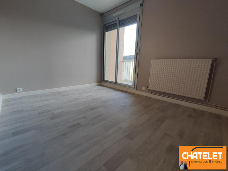 Appartement - 99 m² - 4 pièces