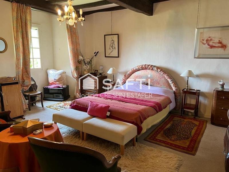 Maison - 400 m² - 11 pièces