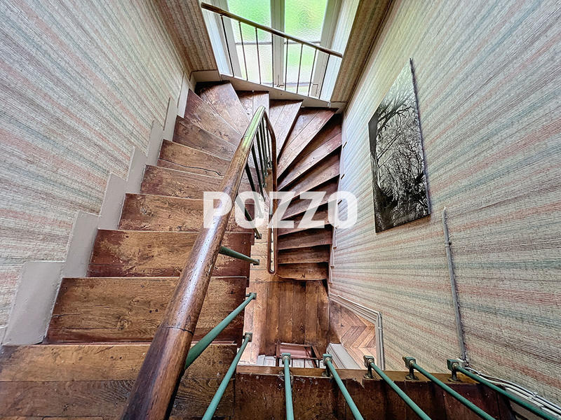 Maison - 170 m² - 10 pièces