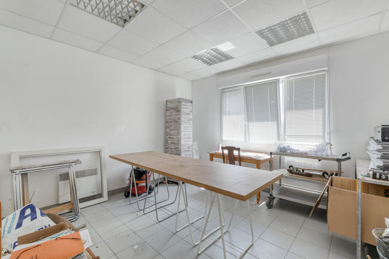 Local commercial - 460 m² - 2 pièces