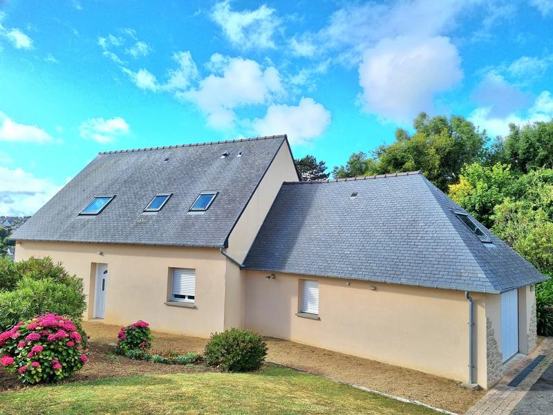 Maison contemporaine - 107 m² - 6 pièces