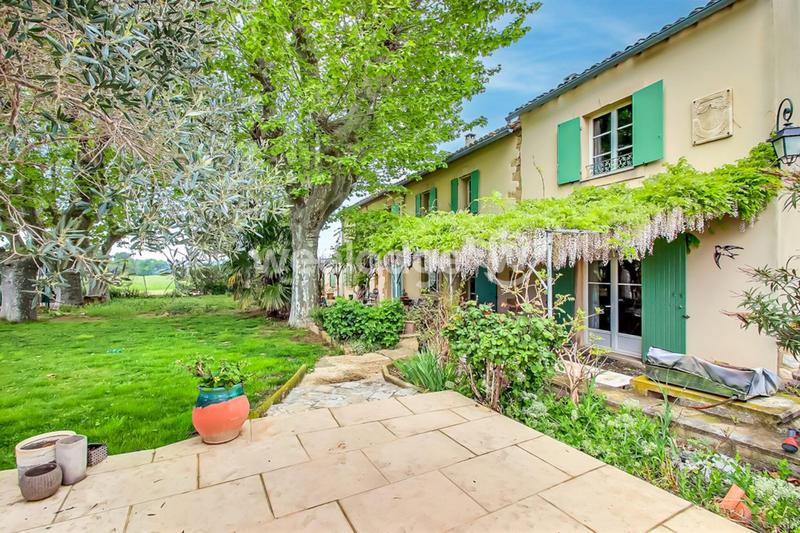 Bastide - 558 m² - 10 pièces