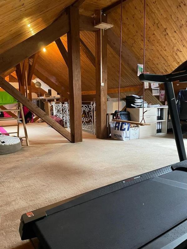 Appartement - 181 m² - 6 pièces