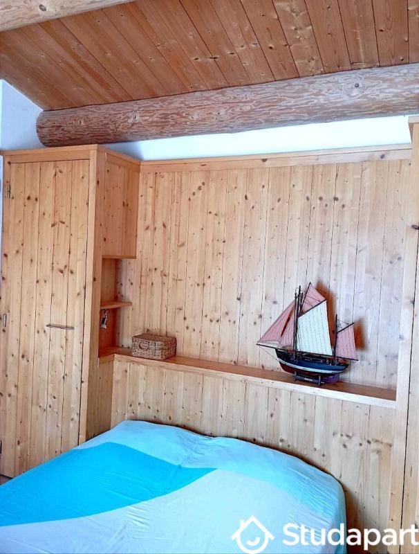 Chambre - 13 m² - 1 pièce