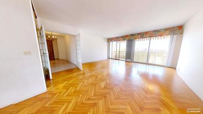 Appartement - 110 m² - 4 pièces