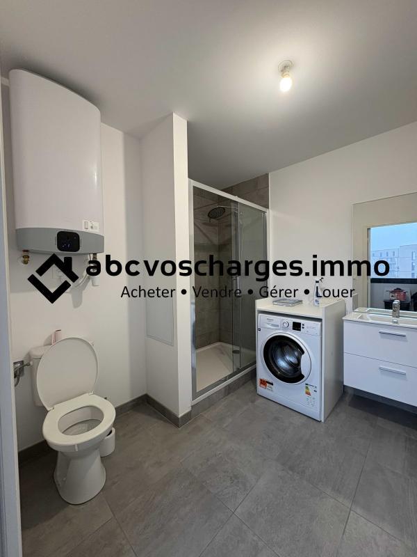 Studio - 25 m² - 1 pièce