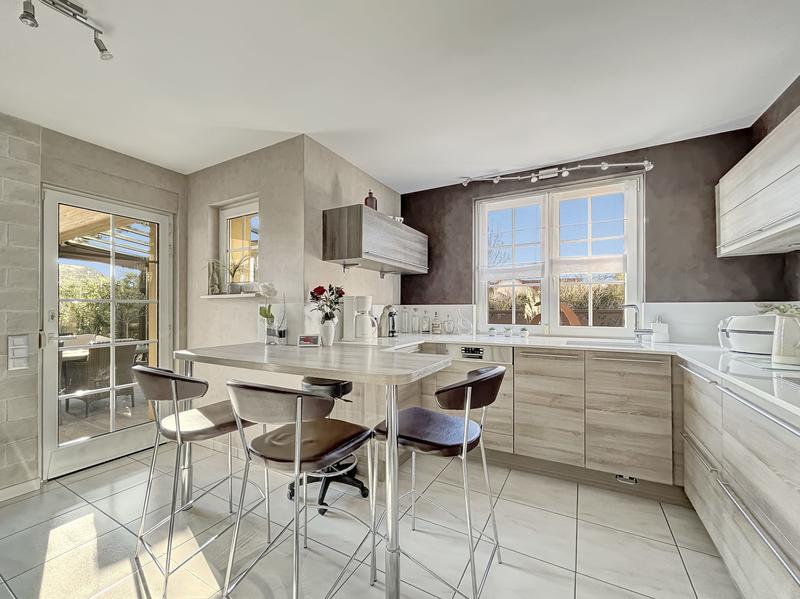 Maison - 169 m² - 6 pièces