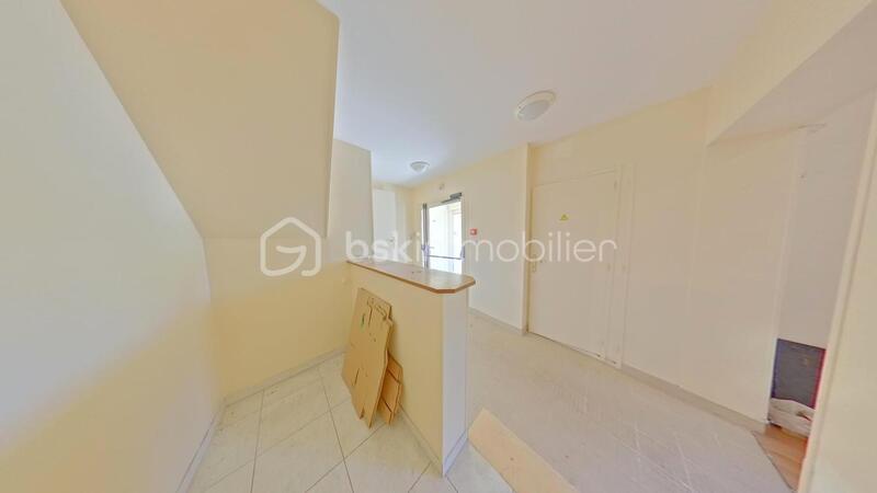 Immeuble - 220 m² - 7 pièces