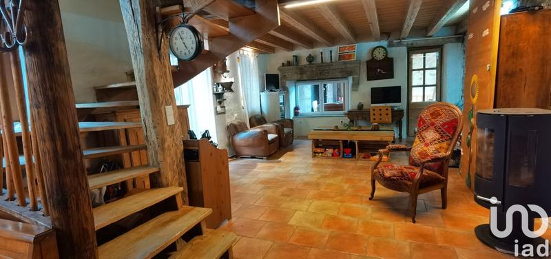 Maison - 212 m² - 12 pièces