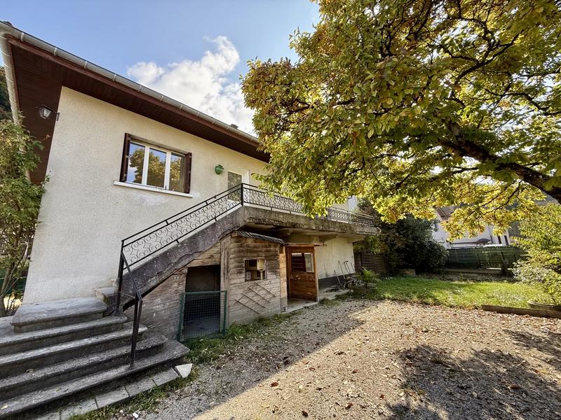 Maison - 92 m² - 4 pièces