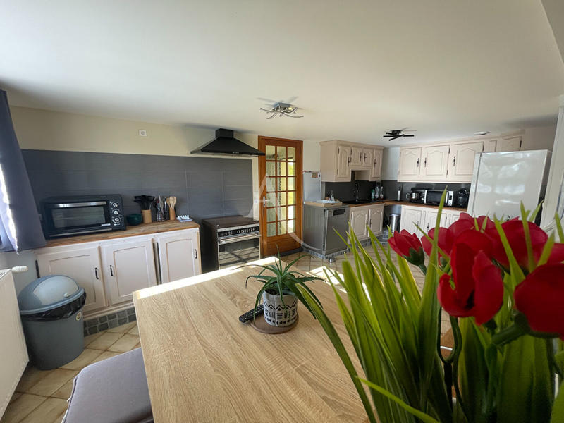 Maison - 128 m² - 7 pièces