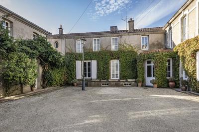 Hôtel particulier - 338 m² - 11 pièces