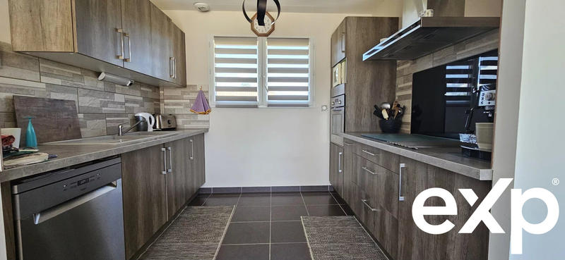 Maison - 99 m² - 4 pièces