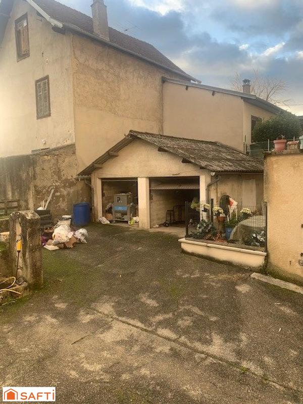 Maison - 270 m² - 15 pièces