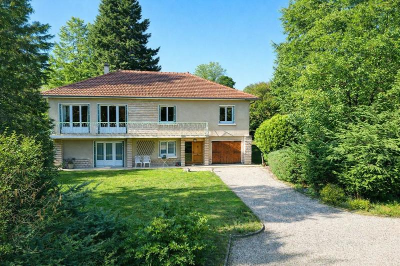 Château - 184 m² - 7 pièces