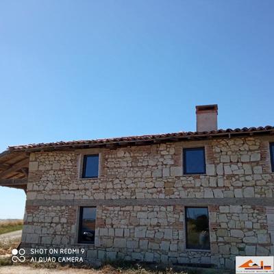 Maison - 210 m² - 1 pièce