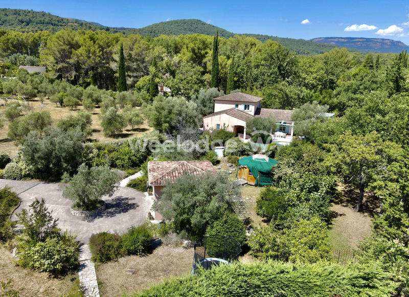 Maison - 187 m² - 6 pièces