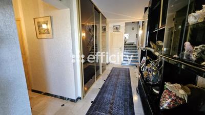 Maison - 166 m² - 7 pièces