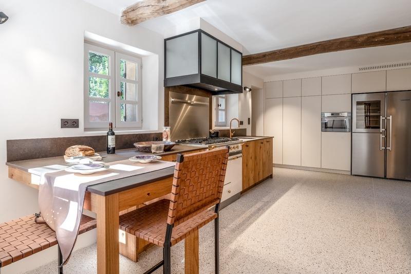 Mas - 300 m² - 8 pièces