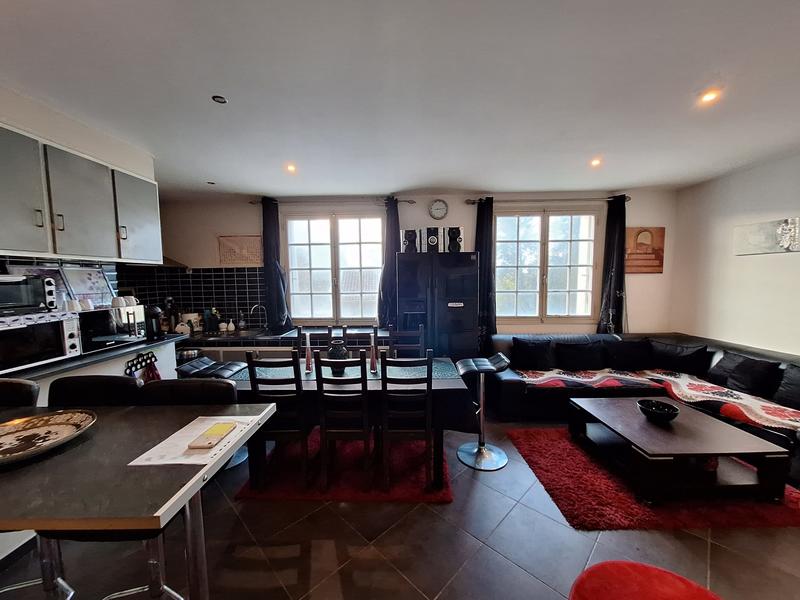 Maison traditionnelle - 97 m² - 4 pièces