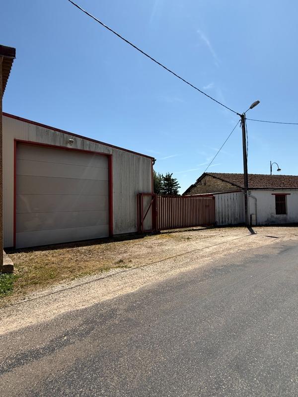 Local d'activité / Entrepôt - 300 m² - 4 pièces