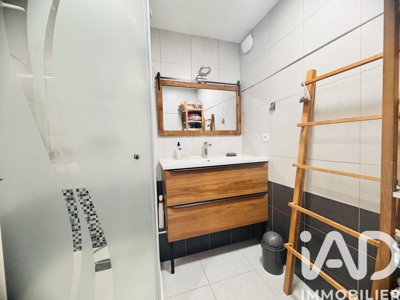 Appartement - 81 m² - 3 pièces