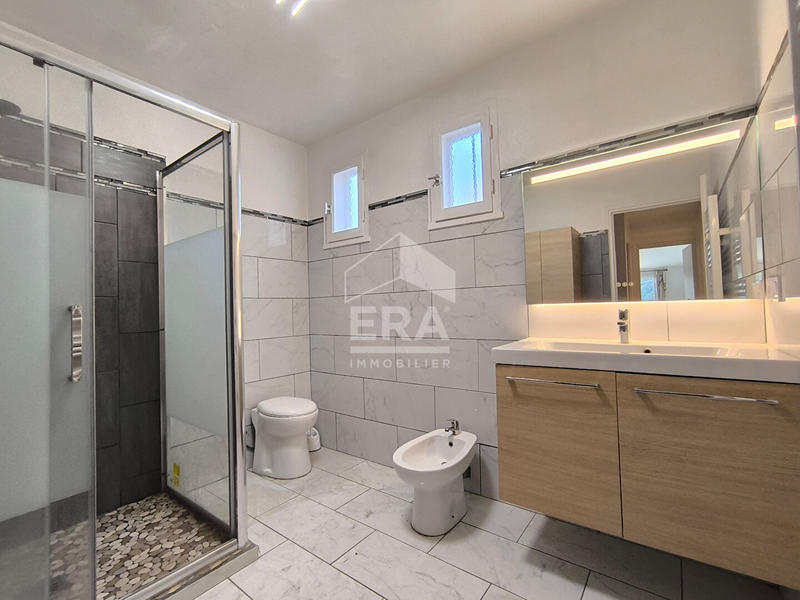 Maison - 121 m² - 6 pièces