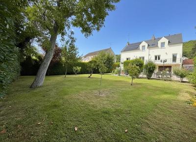 Maison - 213 m² - 6 pièces