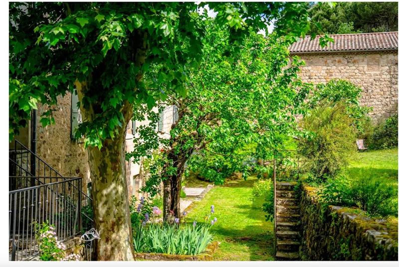 Demeure - 369 m² - 8 pièces