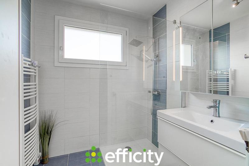 Maison - 184 m² - 7 pièces