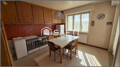 Maison - 185 m² - 10 pièces