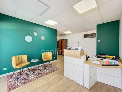 Bureau - 118 m² - 5 pièces