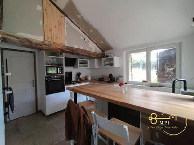 Maison - 220 m² - 8 pièces