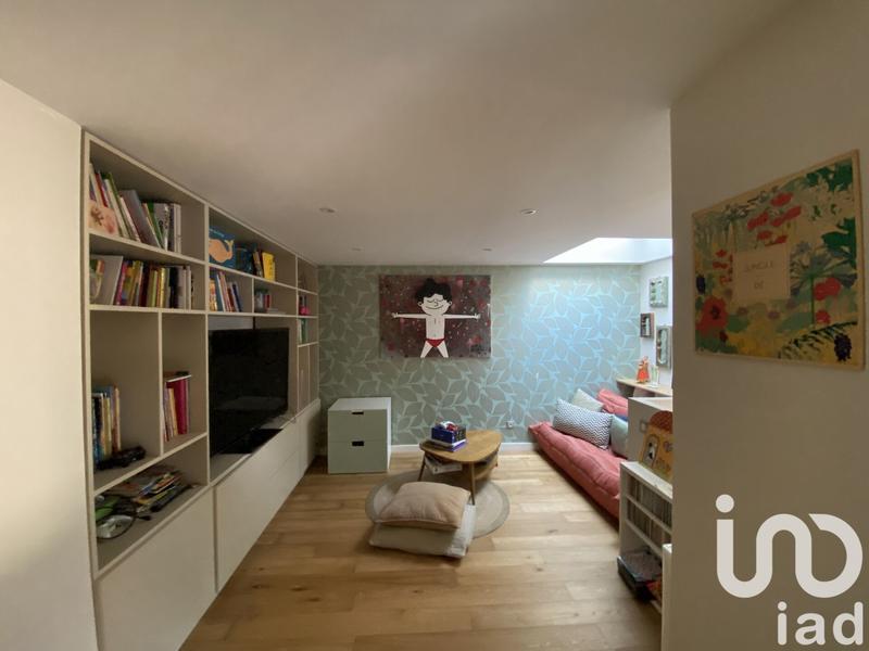 Maison - 207 m² - 7 pièces