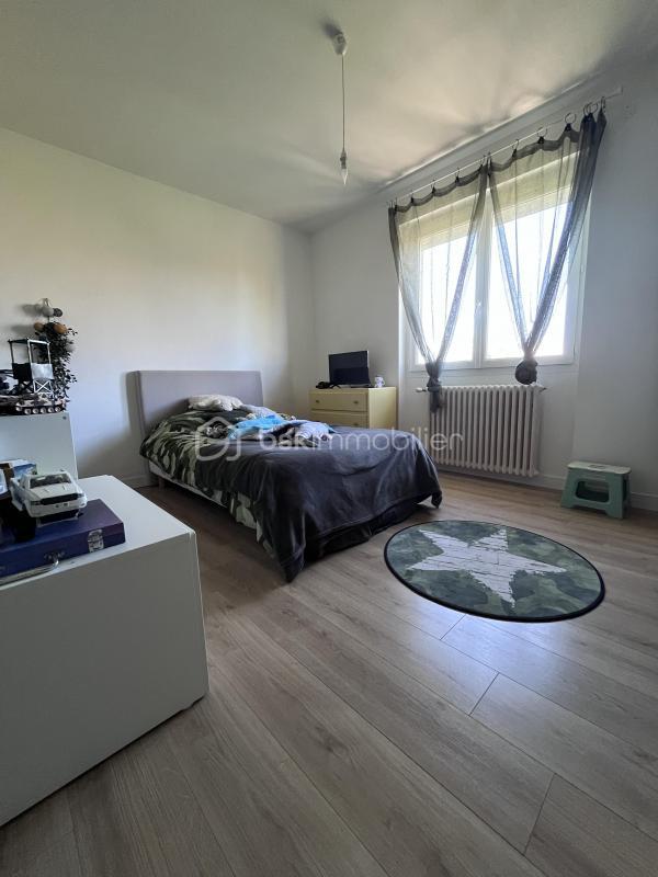 Maison traditionnelle - 191 m² - 6 pièces