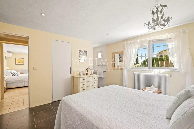 Villa - 192 m² - 9 pièces