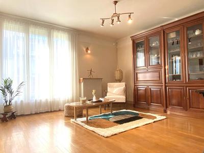 Maison - 120 m² - 8 pièces