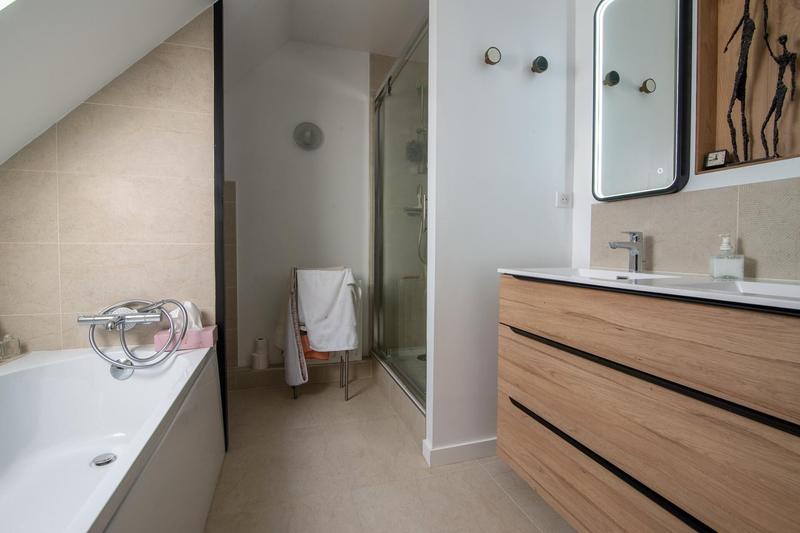 Maison - 164 m² - 6 pièces