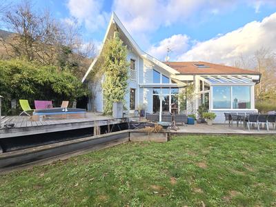 Villa - 230 m² - 6 pièces