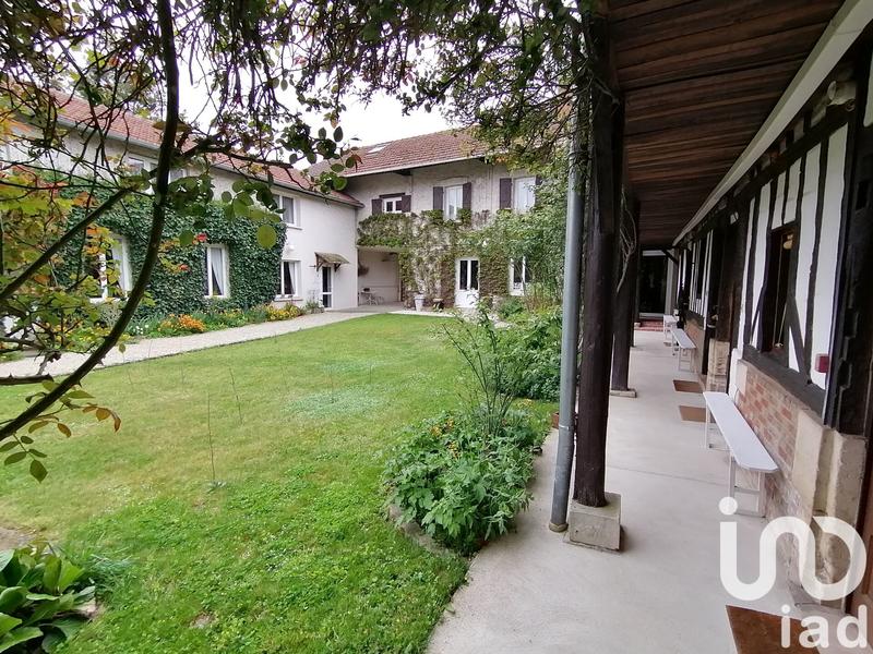 Maison - 604 m² - 21 pièces