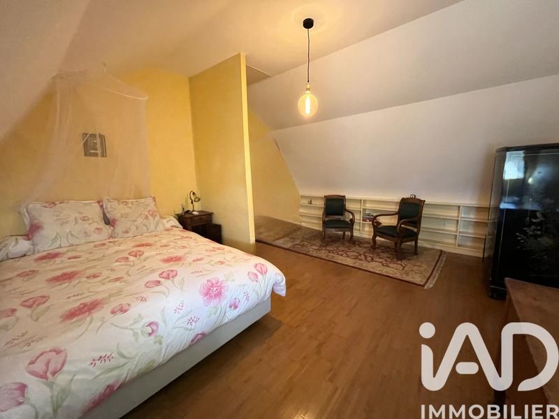 Maison - 200 m² - 8 pièces