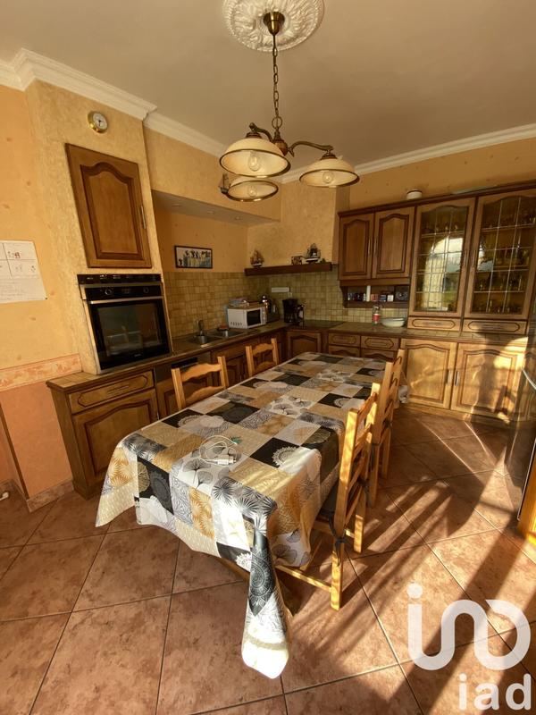 Maison - 230 m² - 10 pièces