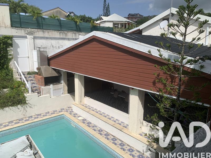 Maison - 330 m² - 10 pièces