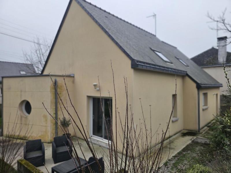 Maison - 98 m² - 6 pièces