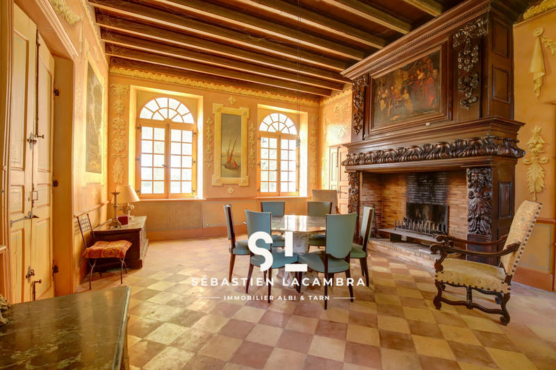 Propriété - 374 m² - 10 pièces