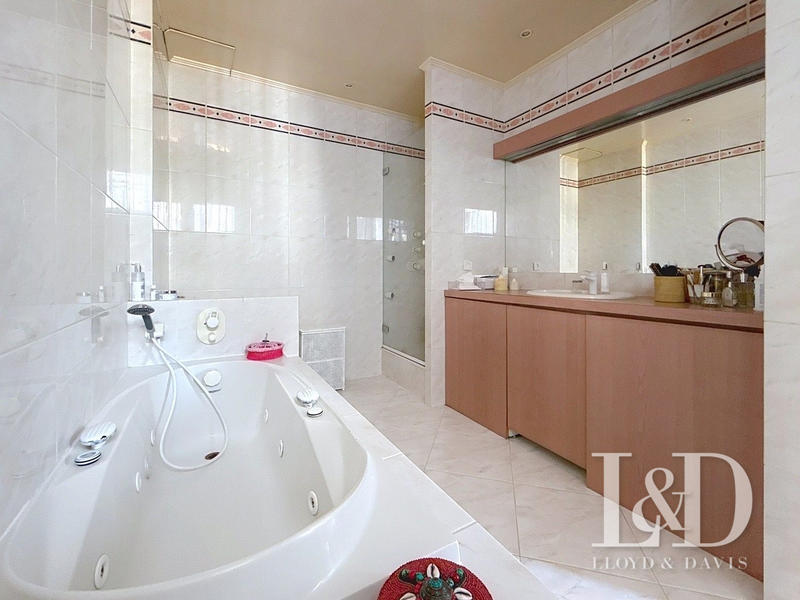 Maison - 155 m² - 7 pièces