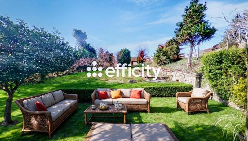 Maison - 220 m² - 7 pièces