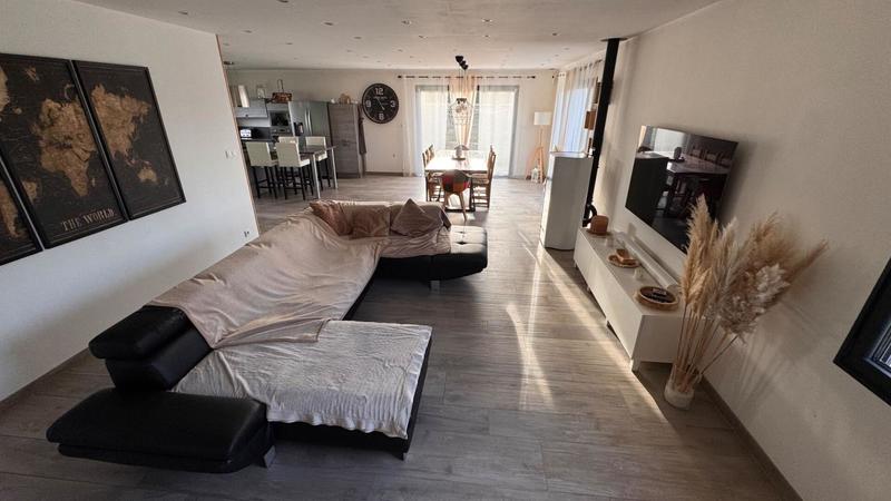 Maison - 171 m² - 5 pièces