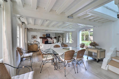 Maison - 136 m² - 7 pièces