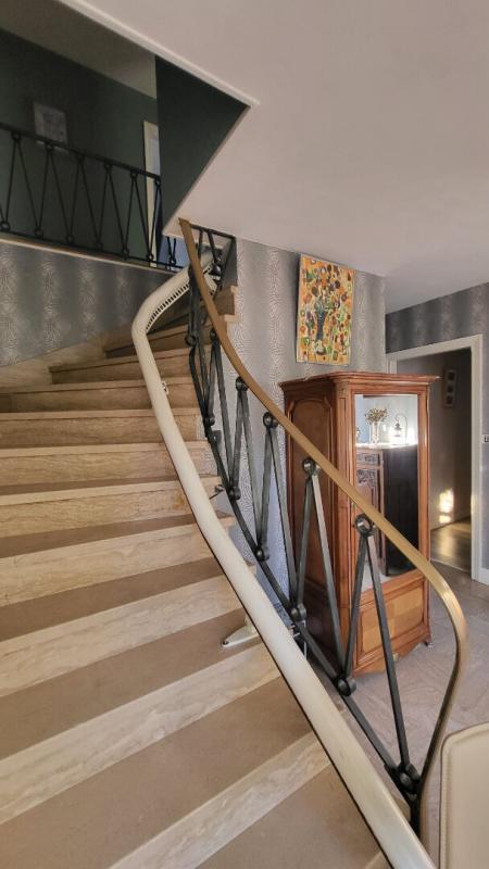 Maison - 227 m² - 8 pièces